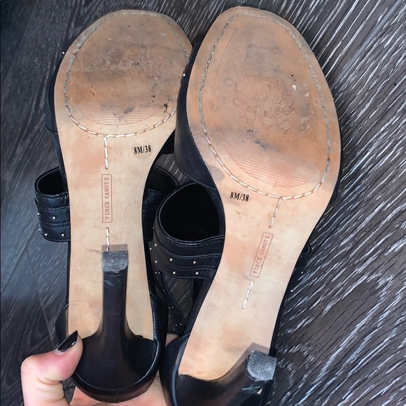 VINCE CAMUTO ANKLE WRAP BLACK AND GOLD HEELS SZ8.5 - Picture 5 of 6